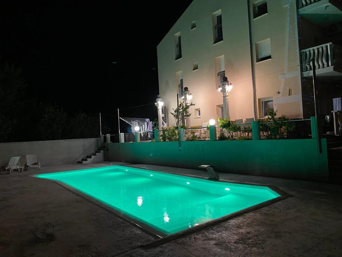 וודיצה Apartmani Ivan V Relax מראה חיצוני תמונה