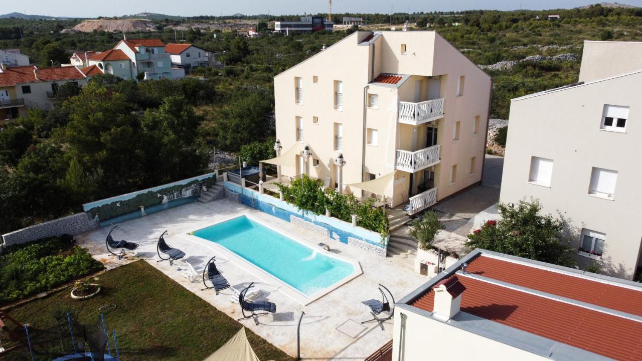 וודיצה Apartmani Ivan V Relax מראה חיצוני תמונה