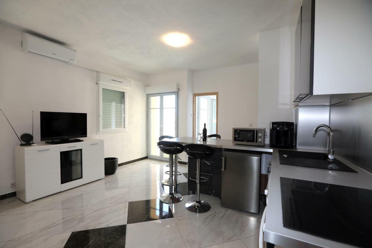 וודיצה Apartmani Ivan V Relax מראה חיצוני תמונה