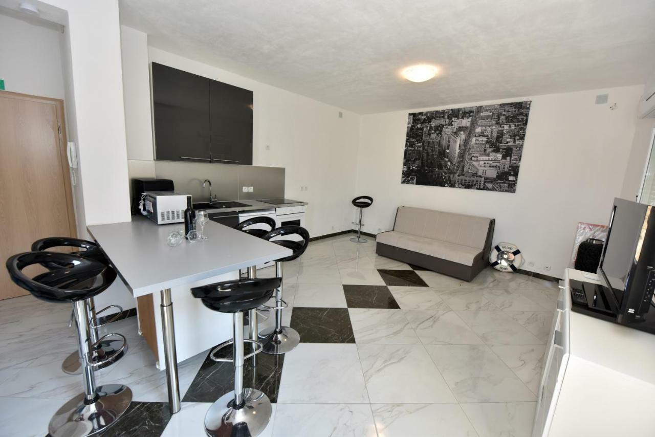 וודיצה Apartmani Ivan V Relax מראה חיצוני תמונה