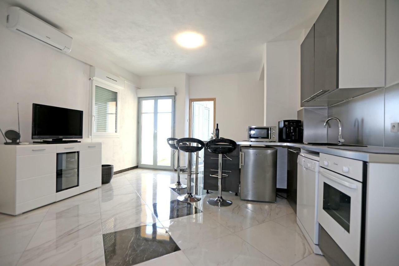 וודיצה Apartmani Ivan V Relax מראה חיצוני תמונה